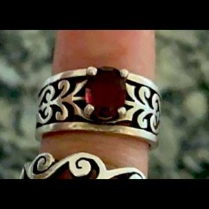 James Avery ring with Garnet Size 5.5
